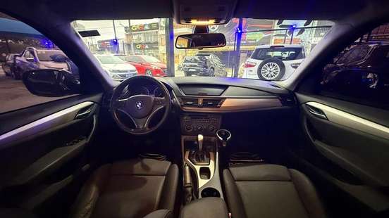 BMW-X1-2011
