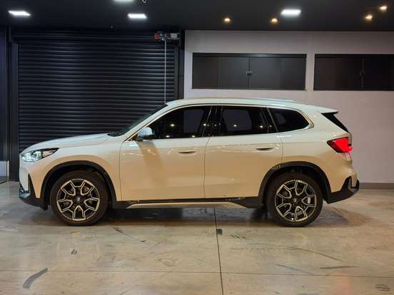 BMW-X1-2023