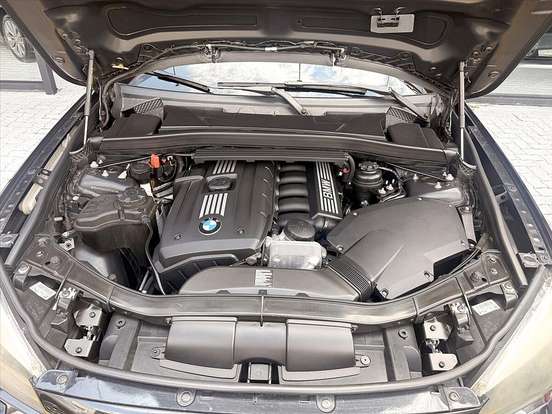 BMW-X1-2011