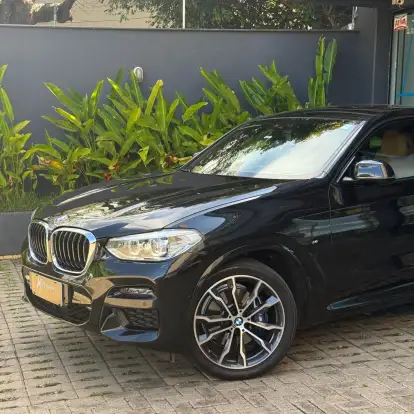 BMW-X4-2021
