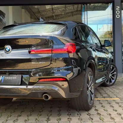 BMW-X4-2021