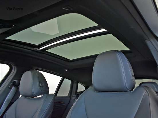 BMW-X4-2021