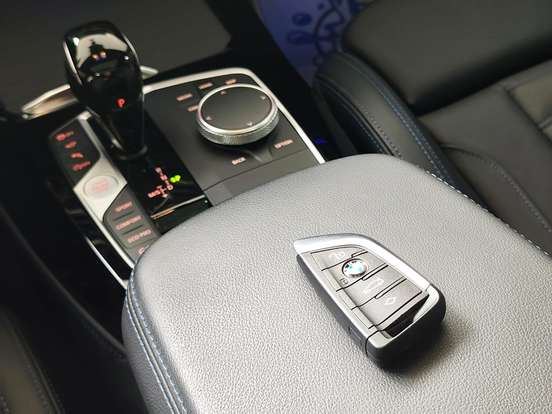 BMW-X4-2023