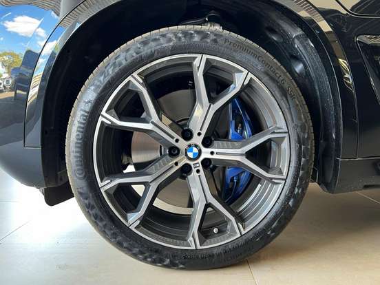 BMW-X5-3.0 I6 TURBO HÍBRIDO XDRIVE50E M SPORT AUTOMÁTICO BMW-X5-2025