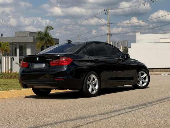 BMW-320i-2.0 16V TURBO ACTIVE FLEX 4P AUTOMÁTICO BMW-320i-2013