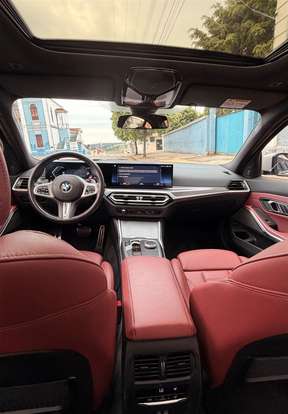 BMW-320i-2023