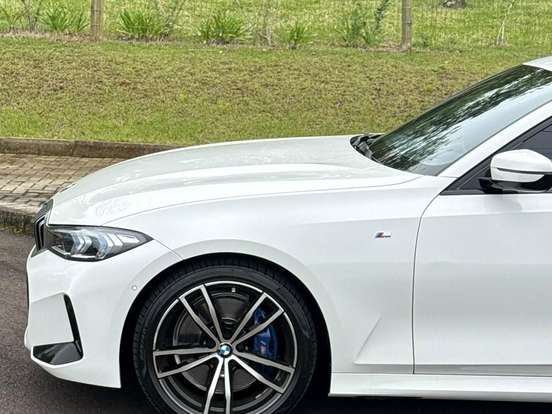 BMW-320i-2.0 16V TURBO FLEX M SPORT AUTOMÁTICO BMW-320i-2022