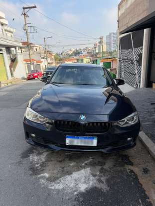 BMW-320i-2015