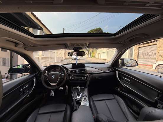 BMW-320i-2015