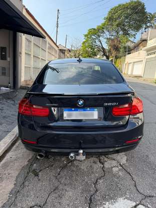 BMW-320i-2015