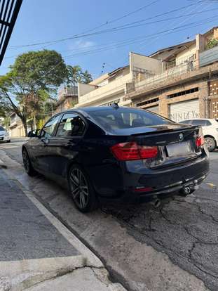 BMW-320i-2015