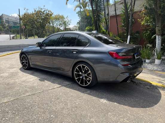 BMW-320i-2.0 16V TURBO GASOLINA M SPORT AUTOMÁTICO BMW-320i-2020