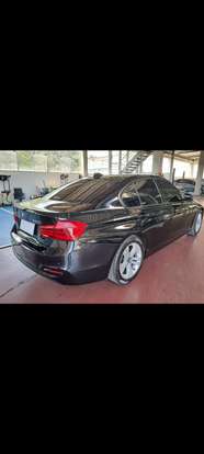 BMW-320i-2017