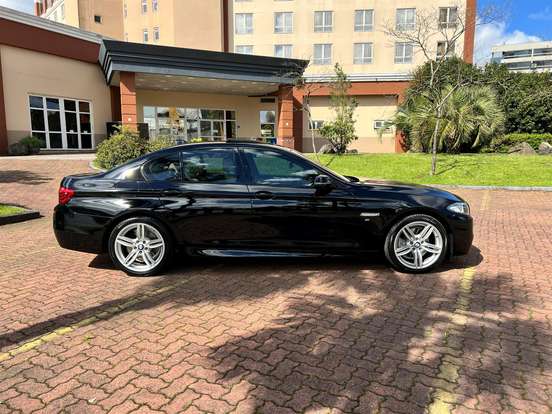 BMW-528i-2.0 M SPORT 16V GASOLINA 4P AUTOMÁTICO BMW-528i-2014