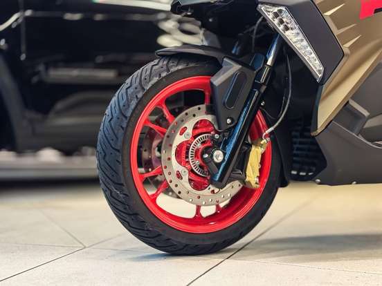 BMW-C 400 X-2025