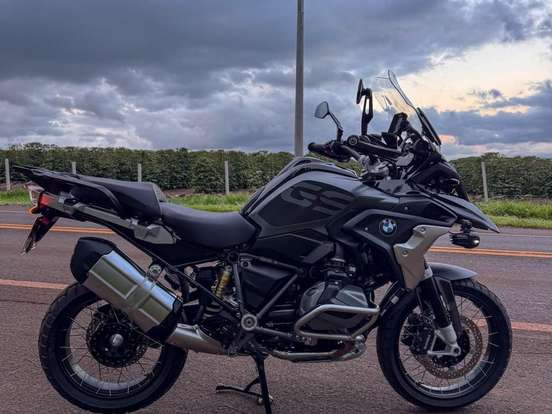 BMW-R 1250 GS PREMIUM TRIPLE BLACK BMW-R 1250 GS PREMIUM TRIPLE BLACK-2023