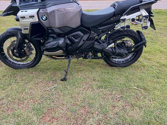 BMW-R 1300 GS TRIPLE BLACK BMW-R 1300 GS TRIPLE BLACK-2025