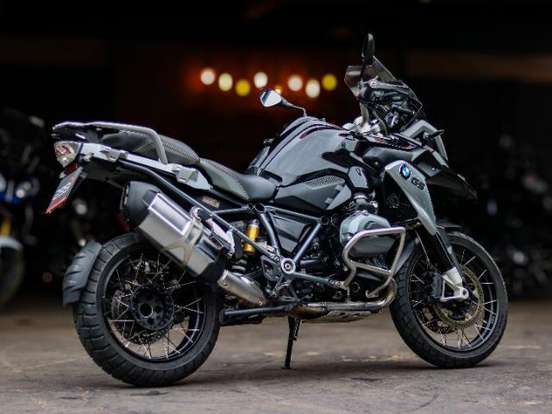 BMW-R 1200 GS TRIPLE BLACK-2017