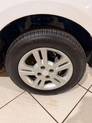 CHEVROLET-AGILE-2011