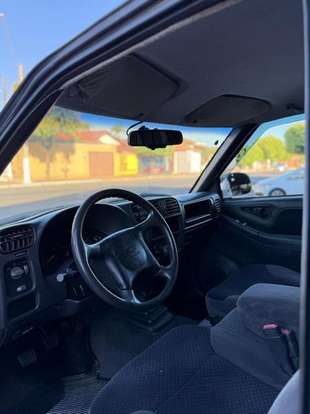 CHEVROLET-BLAZER-2001