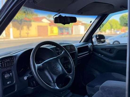 CHEVROLET-BLAZER-2.8 DLX 4X4 12V TURBO INTERCOOLER DIESEL 4P MANUAL CHEVROLET-BLAZER-2001