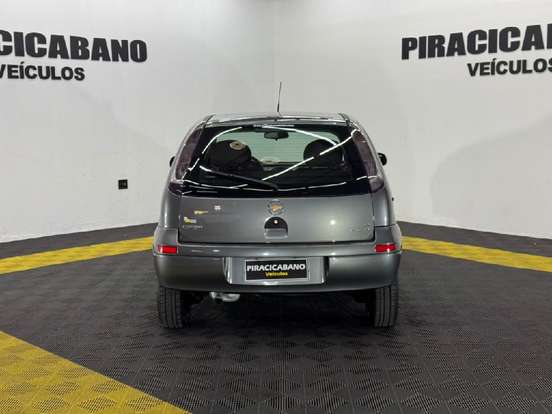 CHEVROLET-CORSA-2011