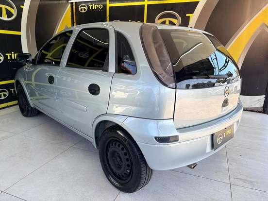 CHEVROLET-CORSA-2011