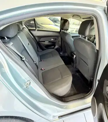 CHEVROLET-CRUZE-2011