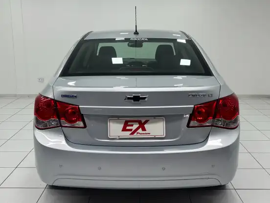 CHEVROLET-CRUZE-2012
