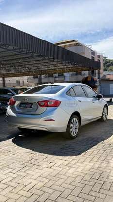 CHEVROLET-CRUZE-2018