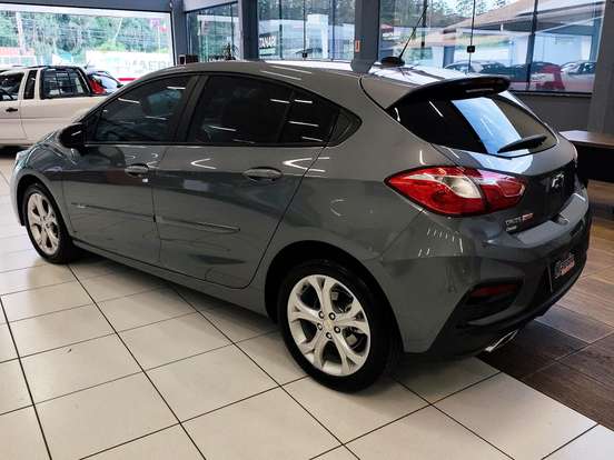 CHEVROLET-CRUZE-2018