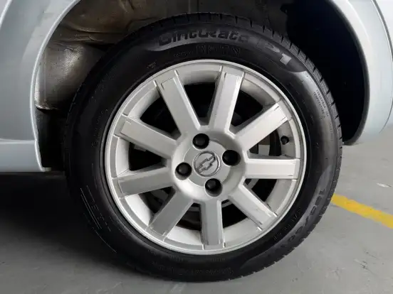 CHEVROLET-MERIVA-2010