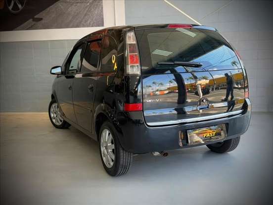 CHEVROLET-MERIVA-2010