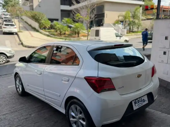 CHEVROLET-ONIX-1.0 MPFI JOY 8V FLEX 4P MANUAL CHEVROLET-ONIX-2020