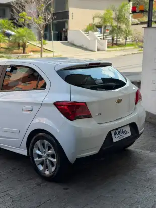 CHEVROLET-ONIX-2020