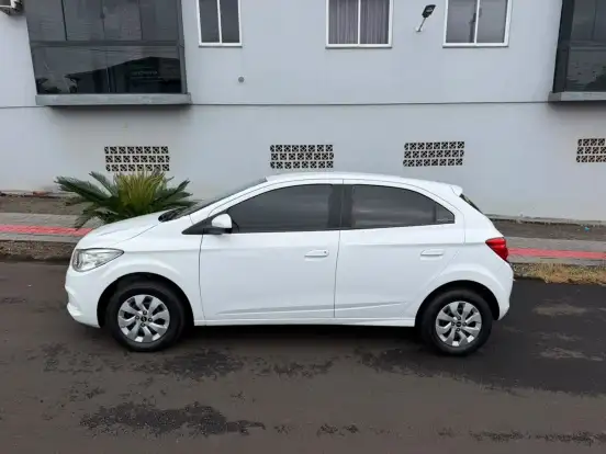 CHEVROLET-ONIX-2014