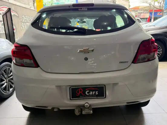 CHEVROLET-ONIX-2016