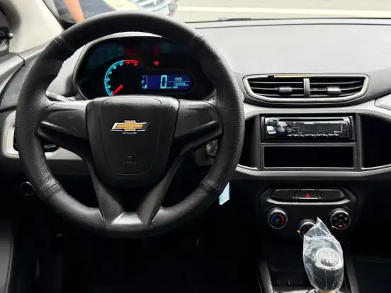CHEVROLET-ONIX-2016