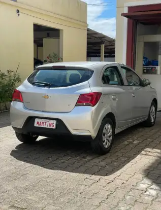 CHEVROLET-ONIX-2017
