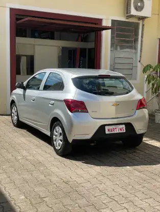 CHEVROLET-ONIX-2017
