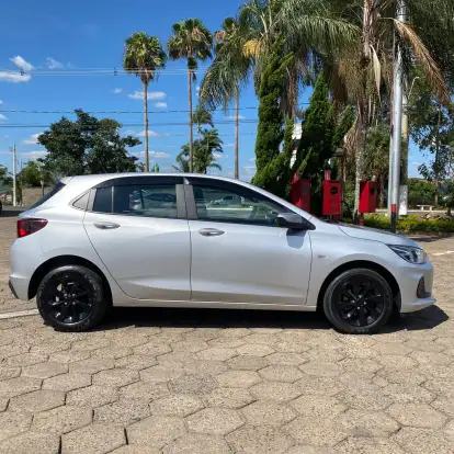 CHEVROLET-ONIX-2022