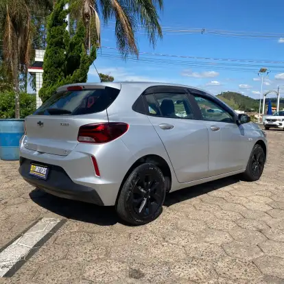 CHEVROLET-ONIX-2022