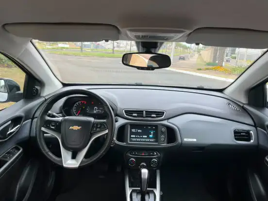 CHEVROLET-ONIX-2018
