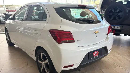 CHEVROLET-ONIX-1.4 MPFI LTZ 8V FLEX 4P AUTOMÁTICO CHEVROLET-ONIX-2017