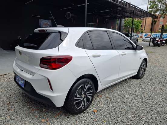CHEVROLET-ONIX-2024