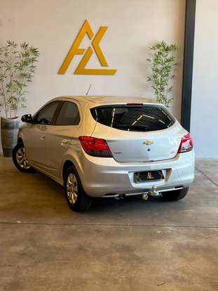 CHEVROLET-ONIX-2019