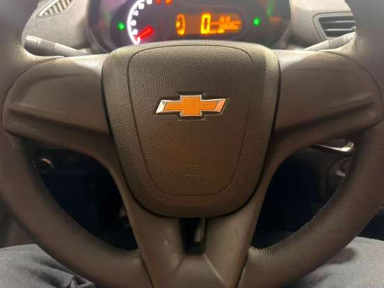 CHEVROLET-ONIX-2019