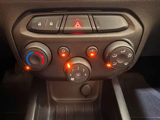 CHEVROLET-ONIX-1.0 MPFI JOY 8V FLEX 4P MANUAL CHEVROLET-ONIX-2019