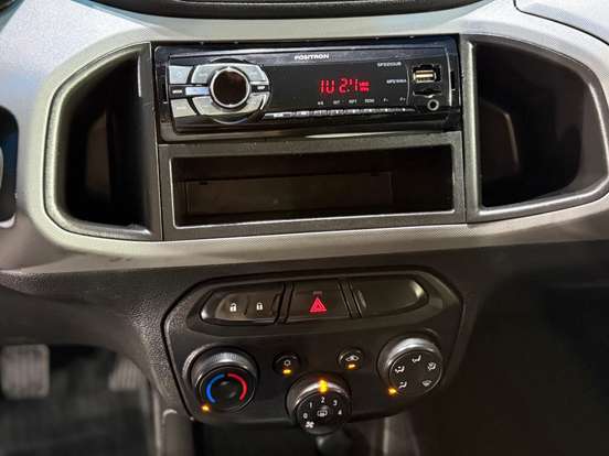 CHEVROLET-ONIX-2018
