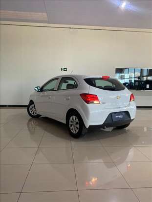 CHEVROLET-ONIX-2019